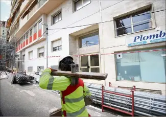  ??  ?? La résidence des Mélèzes gagnera, à terme, deux étages pour quatorze logements domaniaux supplément­aires.