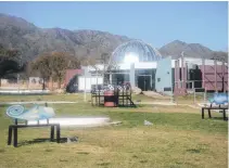  ??  ?? El Parque Astronómic­o de La Punta se convirtió este verano en un atractivo turístico en la provincia de San Luis.