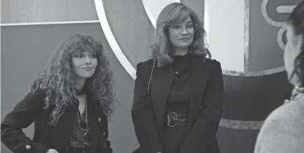  ?? PROVIDED BY NETFLIX ?? Nadia Vulvokov (Natasha Lyonne, left, with Annie Murphy) travels through time in “Russian Doll.”