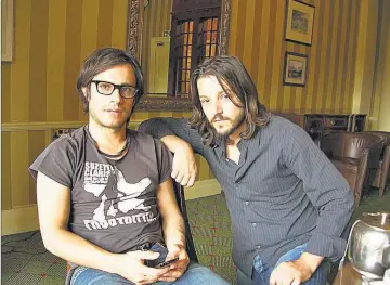  ??  ?? Los actores Gael García y Diego Luna informaron que terminan su ciclo en la productora Canana Films, tras más de una década de haberla creado con Pablo Cruz.