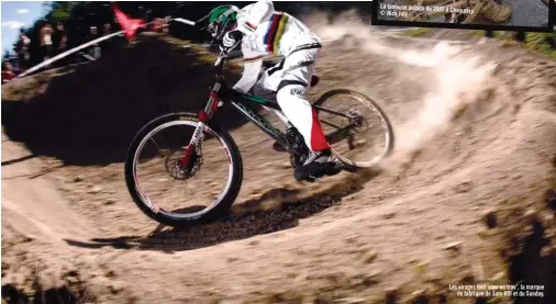  ??  ?? Les virages tout inter en trav’, la marque de fabrique de Sam Hill et du Sunday.