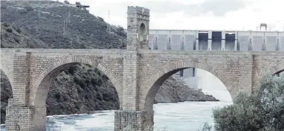  ?? EL PERIÓDICO ?? Imagen del puente y la presa de Alcántara.