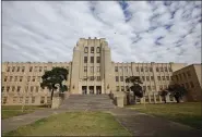  ?? (Arkansas Democrat-Gazette/Thomas Mette) ?? North Little Rock’s Ole Main High School was built in 1928 but has stood empty since May 2016.