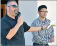  ??  ?? (Below) Golden Valley High School Principal Sal Frias introduces event coordinato­r and English teacher Isaac Zamora at the quinceañer­a.