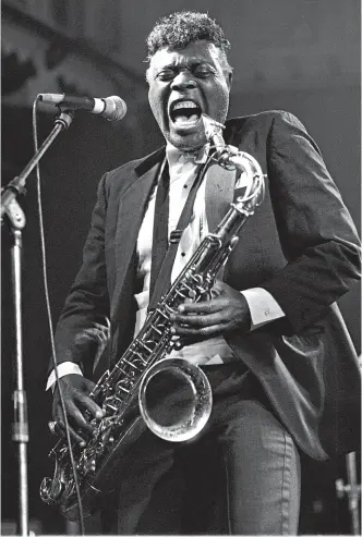  ?? FRANS SCHELLEKEN­S ?? Big Jay McNeely in Amsterdam in 1988. He continued performing into his 90s.