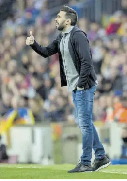  ?? Jordi Cotrina ?? Eder Sarabia, desde la banda, en un partido prepandemi­a con el Barça.