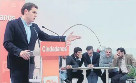  ?? EMILIA GUTIÉRREZ ?? El líder de Ciudadanos, Albert Rivera, en la rueda de prensa tras la ejecutiva del partido