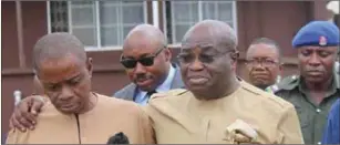  ??  ?? Ikpeazu (right) condoling with Mr. Obidike Nwakodo, elder brother to his late Chief of Staff, Chijioke Nwakodo, in their home town Ndume Ibeku in Umuahia North LGA