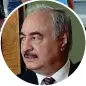  ??  ?? Khalifa Haftar
Generale libico, 75 anni, è il comandante delle forze militari che fanno capo al Parlamento di Tobruk