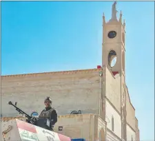  ??  ?? KURDISTÁN. La iglesia de la Inmaculada Concepción en el pueblo cristiano de Qaraqosh. Recibió a discapacit­ados en Bagdad.