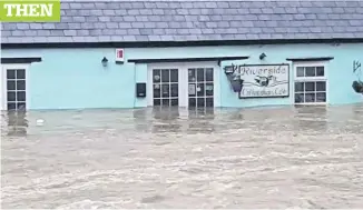  ?? RADHIKA KELLY ?? The Riverside Cafe in Newcastle Emlyn during the floods...