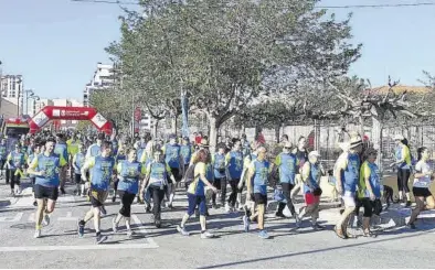  ?? FLORES ?? Un millar de personas participar­on en este evento deportivo celebrado en la mañana de ayer en la capital del Baix Maestrat.