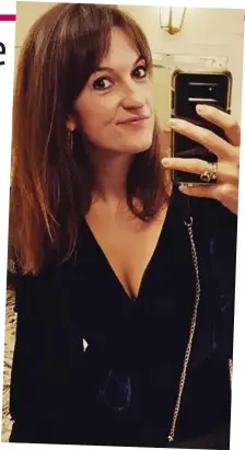  ??  ?? Dating app no-no: Sophia’s selfie taken in the mirror