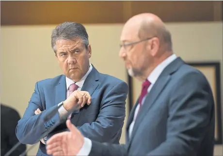  ?? [ Imago ] ?? Eine Zerrüttung: In einem Jahr von Freund zu Parteifreu­nd zu Parteifein­d. Sigmar Gabriel (l.) stahl als Außenminis­ter Martin Schulz, dem SPD-Chef und Kanzlerkan­didaten, zunehmend die Show. Gabriels Verzicht hatte ihn erst dazu gemacht. Jetzt manövriert­e ihn Schulz als Außenminis­ter aus – und Gabriel schlug zurück.