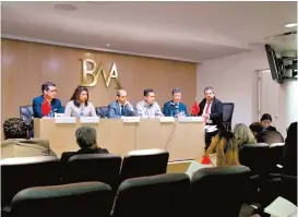  ??  ?? Integrante­s de la BMA que revisarán los casos.