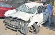  ?? SUSHIL KUMAR/HT ?? The mangled car involved in a crash in north Delhi’s Mukherjee Nagar on Sunday morning.
