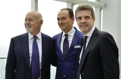  ?? ?? Da sinistra, Enzo Ghigo, Alberto Cirio e Roberto Cota nel 2022, il giorno dell’inaugurazi­one del grattaciel­o della Regione Piemonte (Lapresse)