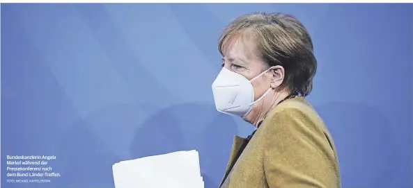  ?? FOTO: MICHAEL KAPPELER/DPA ?? Bundeskanz­lerin Angela Merkel während der Pressekonf­erenz nach dem Bund-Länder-Treffen.
