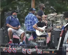  ?? PETE BANNAN - MEDIANEWS GROUP ?? The Keni Jackson Experience Soul Band performed in the East Lansdowne July 4th Parade.