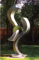  ??  ?? 1 1
Pippin Contempora­ry, Taking a Bow, stainless steel, 122 x 52 x 36", by Kevin Robb.