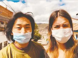  ?? COURTESY OF NICOLAS DAVIS ?? Ilianna Andrada-salvatore, right, in Cuzco with boyfriend Nicolas Davis, says the government gave no warning about travel to South America.