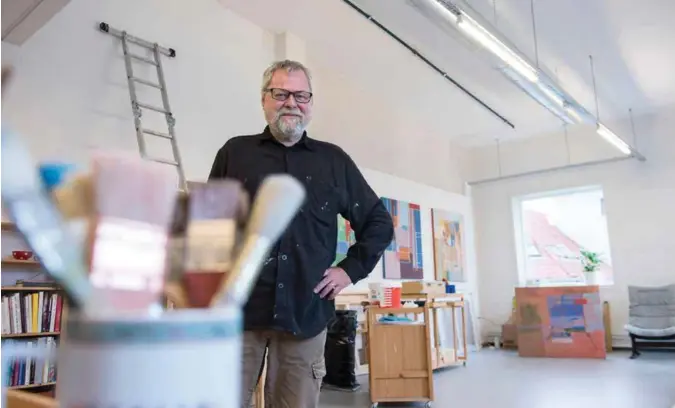  ?? JON INGEMUNDSE­N ?? Nils Eger (født 1944) er både etablert og erfaren som kunstner. Dessuten aktuell med utsmykking av Lervig sykehjem og utstilling i Sandnes kunstforen­ing i november