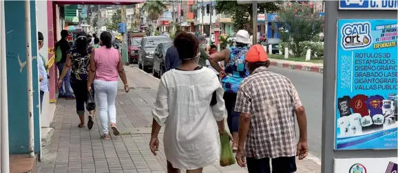  ??  ?? RIESGOS. Las manifestac­iones públicas son considerad­as como un ambiente ideal para los contagios masivos del Covid.