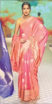  ??  ?? Pick a Banarasi sari for a traditiona­l touch