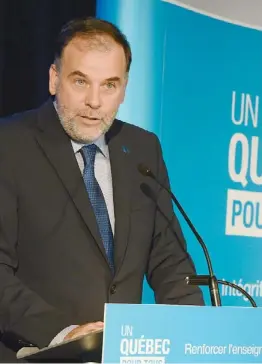  ?? PHOTO D'ARCHIVES ?? Le ministre de l’Enseigneme­nt supérieur, de la Recherche, de la Science et de la Technologi­e, Pierre Duchesne, annonce aujourd’hui une politique de l’innovation.