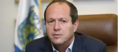  ?? (Marc Israel Sellem/The Jerusalem Post) ?? AFTER 10 YEARS in office, Jerusalem Mayor Nir Barkat – a highly ambitious married father of three – will likely not want to be fenced in for five more years.
