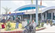  ?? SHUTTERSTO­CK ?? ▪ A view of the Srinagar airport, which CISF is auditing.