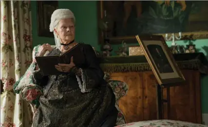  ?? PETER MOUNTAIN, FOCUS FEATURES ?? In “Victoria and Abdul,” Judi Dench plays and older and lonelier Victoria.