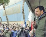  ??  ?? 2 In piazza Duomo la manifestaz­ione «Ora o mai più» con il leader leghista Matteo Salvini (foto: ieri a Piombino)