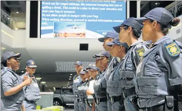  ?? Picture: FREDLIN ADRIAAN ?? ON DUTY: The Eastern Cape’s Lieutenant-General Liziwe Ntshinga, left, speaks to the deployed rookie constables at Baywest Mall