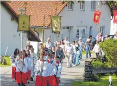  ?? FOTO: RI ?? Auf dem Weg nach Menelzhofe­n. Die Seelsorgee­inheit feierte Christi Himmelfahr­t.