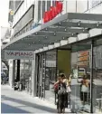  ?? Fotos: S. Mayr ?? Die Speisekart­e hängt schon: „Vapiano“eröffnet bald in Ulm.
