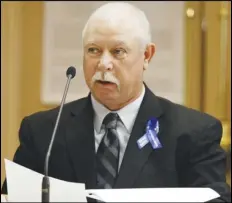  ?? ASSOCIATED PRESS FILES ?? Jimmy Harrell, a Transocean offshore installati­on manager on the Deepwater Horizon oil rig, testifies during a joint hearing held in 2010 by the Coast Guard and the Interior Department’s Minerals Management Service in Kenner, La. Harrell died Monday at age 65.