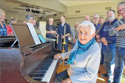  ?? COLIN CHISHOLM ?? Elizabeth Smith, who’s been playing the piano since she was a young girl, bids a fond farewell to the Big Valley Swing Orchestra after 15 years.