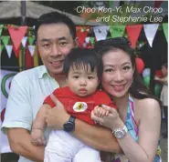  ??  ?? Choo Ken-yi, Max Choo and Stephanie Lee