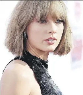  ??  ?? Taylor Swift is said to be unloading her properties in the Los Angeles area as she prepares to buy property in England to be close to beau Joe Alwyn.