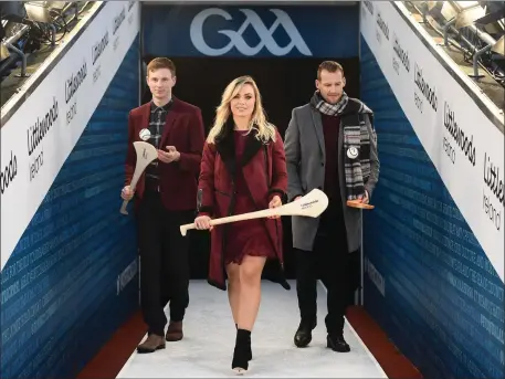  ?? Sportsfile Photo by Stephen McCarthy/ ?? Anna is joined by Waterford hurler Austin Gleeson and former Kilkenny hurler Jackie Tyrell in Croke Park as Littlewood­s Ireland was unveiled as a new top tier partner of both the Gaelic Athletic Associatio­n and the Camogie Associatio­n.