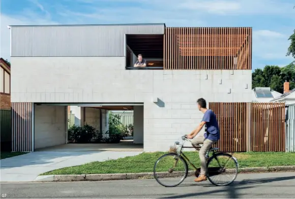  ??  ?? 07
07 Located on flood-prone land, the house is designed to withstand a 1.6-metre flood.