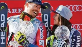  ?? AP ?? Doppelte Freude: Jansrud und Weirather mit ihren Kristallku­geln