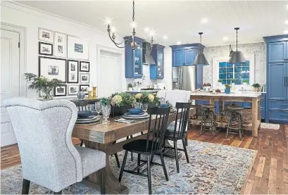  ?? HGTV CANADA PHOTOS ?? NOW: Vibrant blue cabinetry lends a wow factor to the refurbishe­d kitchen and dining area in the Paris, Ont., home featured on the first episode of “Farmhouse Facelift.”