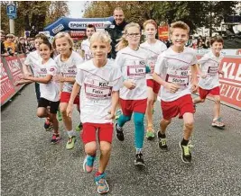  ??  ?? Der Coca-Cola Junior-Marathon und der Ronald-McDonald Kids-Sprint motivieren auch jüngere Semester