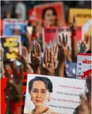 ?? AfP ?? Los manifestan­tes expresaron el pedido de liberación de Aung San Suu Kyi.