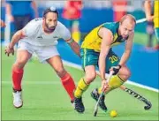  ?? AFP ?? Sardar Singh’s return to the side did not provide the necessary boost as India lost 0-4 to Australia in the gold medal match on Sunday.
