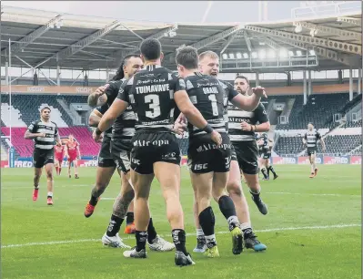  ?? PICTURES: ALLAN MCKENZIE/SWPIX.COM ?? BRING THEM BACK: Hull FC owner Adam Pearson believes the KCOM Stadium could cater for fans from early July.