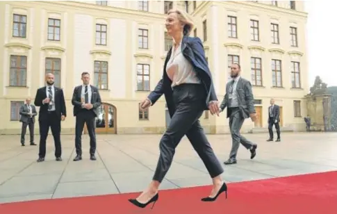  ?? // EP ?? La primera ministra británica, Liz Truss, a su llegada a la cumbre de Praga