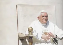  ?? |ALESSIA PIERDOMENI­CO/SHUTTERSTO­CK ?? Benedicto XVI se desmarcó de un libro del cardenal de Nueva Guinea, donde se cuestiona una iniciativa del papa Francisco